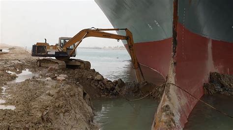 mini excavator suez canal|Ever Given's Excavator Operator Hasn't Been Paid .